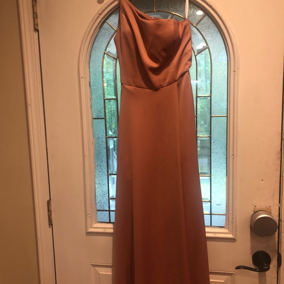 One shoulder bridesmaid dress. - Picture 3 of 4
